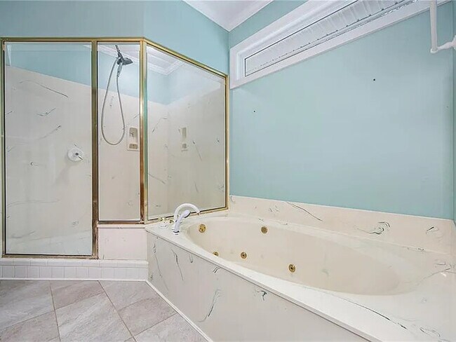 Building Photo - Earn Wealth While Leasing - Like a Homeown...