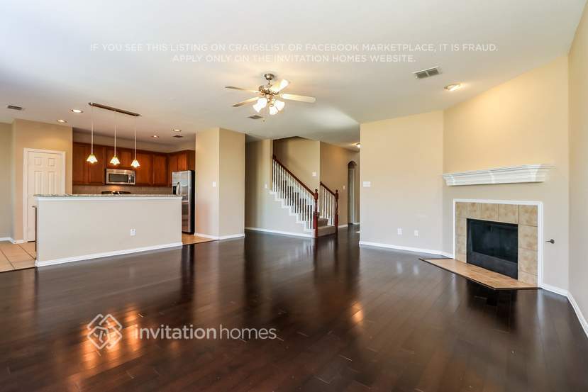 Building Photo - 12301 Macaroon Ln