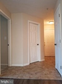 Building Photo - 696 Winding Stream Way