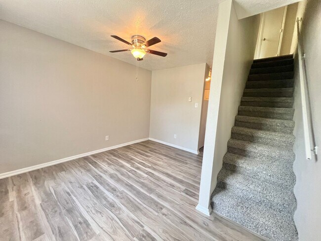 Building Photo - 183 Monte Largo Dr NE