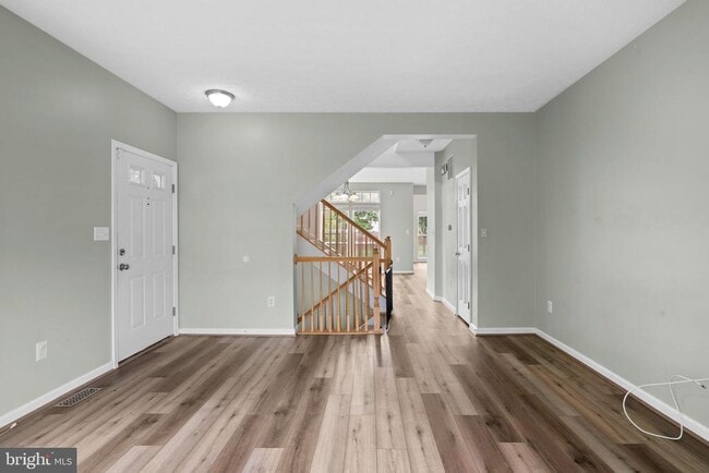 Building Photo - 103 Leeds Creek Cir