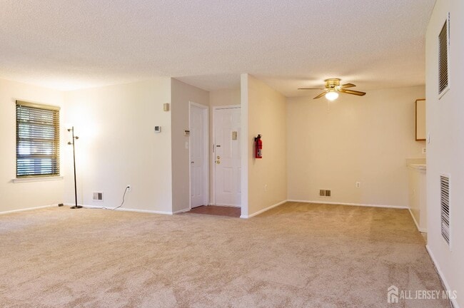 Building Photo - 98 Griggs Pl