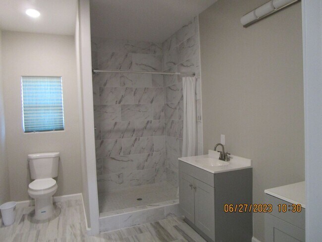 Building Photo - East Bakersfield New Build House -COMING SOON!