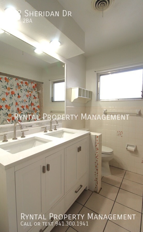 Building Photo - 552 Sheridan Dr