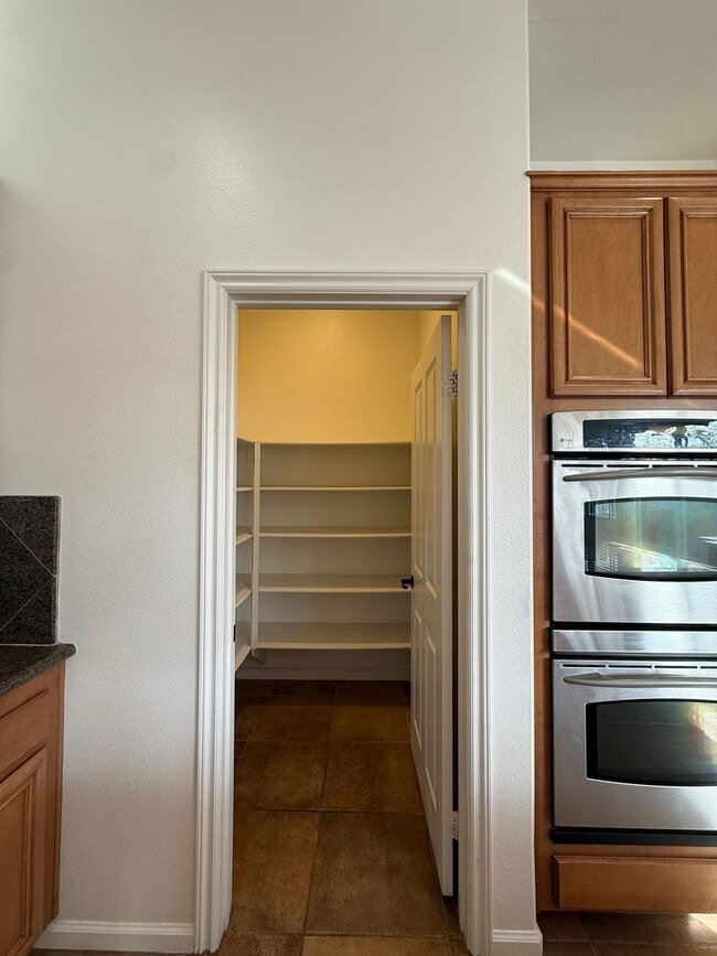 Building Photo - Centrally Located Single Story Home in Traditions