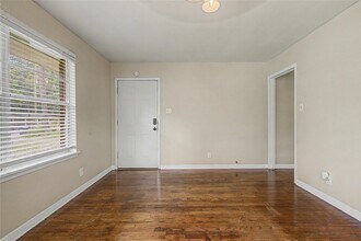 Building Photo - 802 Cline St