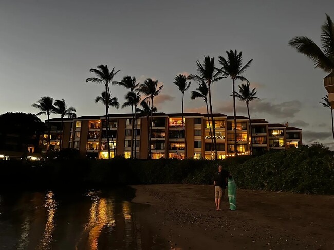 Building Photo - 30 Hauoli St