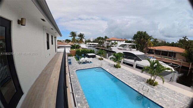 Building Photo - 1240 NE 27th Terrace