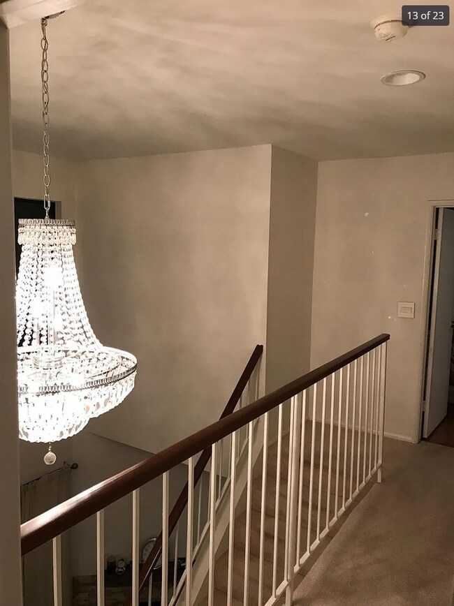 Chandelar - 609 S El Molino Ave