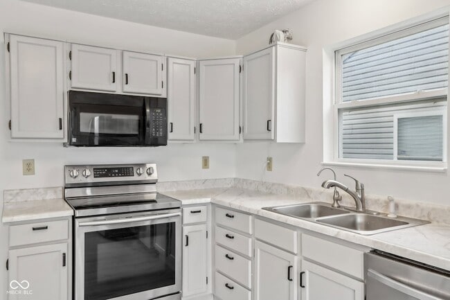 Building Photo - 5344 Arbor Creek Dr