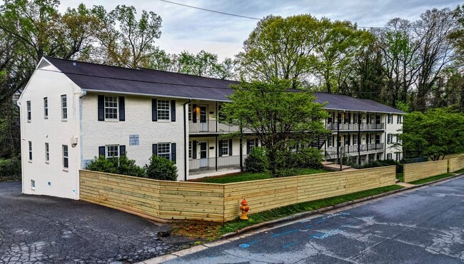 Building Photo - Highland Commons