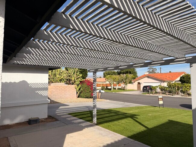 Building Photo - 51905 Avenida Velasco