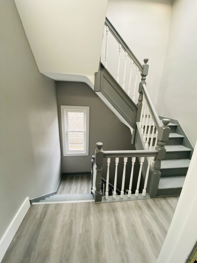 Building Photo - 791 S 15th St