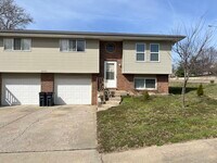 Building Photo - 4301 Mesa Dr