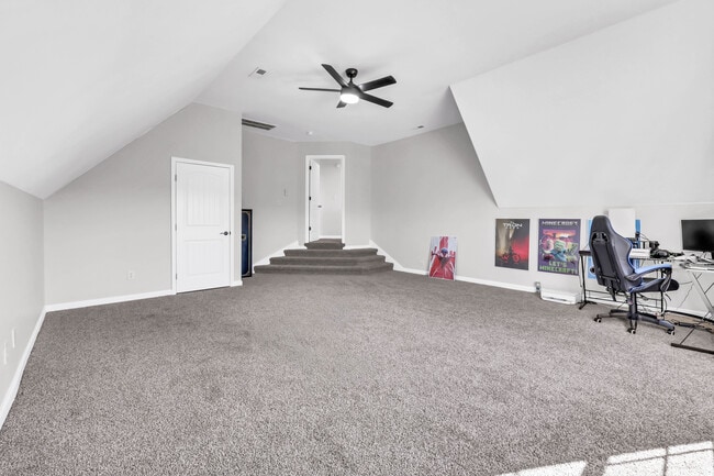 Building Photo - 1467 Raven Rd