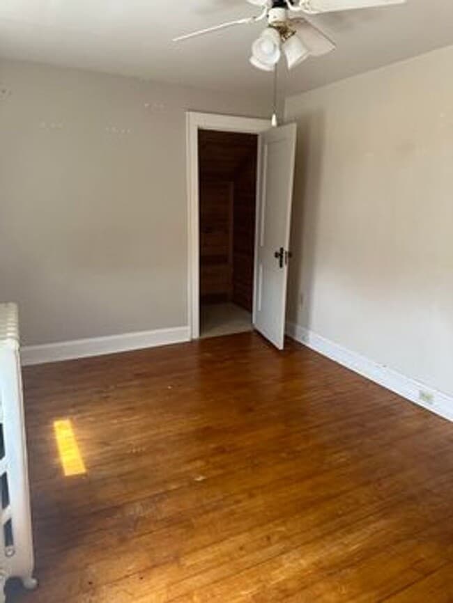 Building Photo - 630 N 16th Ave E