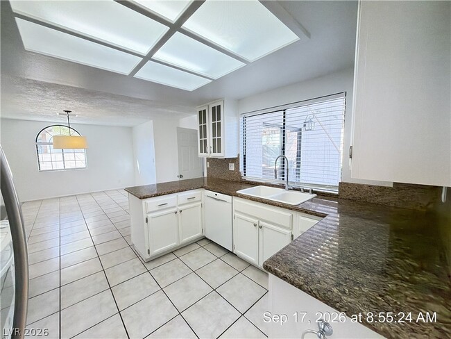 Building Photo - 2817 Crystal Cove Dr
