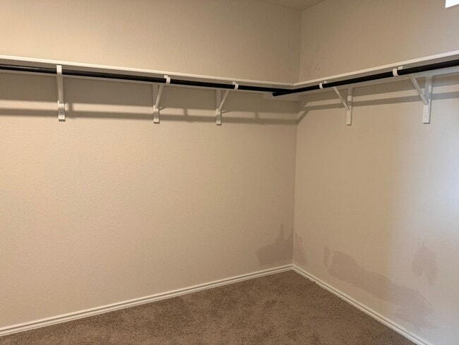 Building Photo - 9603 Lowline Brg