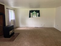 Building Photo - Melrose 2 bedroom 1 bath
