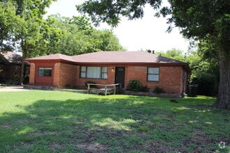 Building Photo - 4006 Warrington Dr