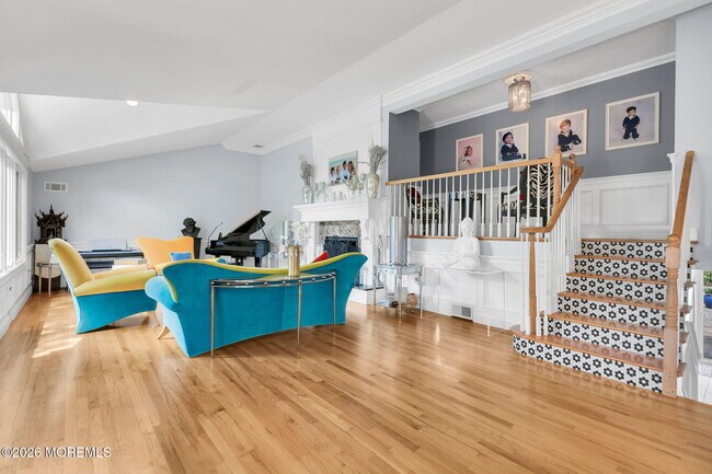 Building Photo - 16 Bingham Hill Cir