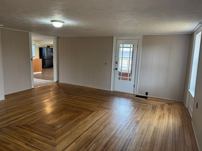 Building Photo - 983 US HWY 11