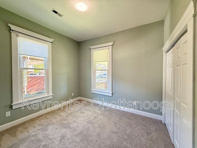 Building Photo - 2313 Bailey Ave