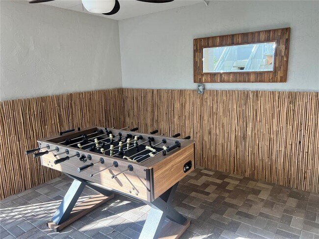 Building Photo - 1001 Point of Rocks Rd