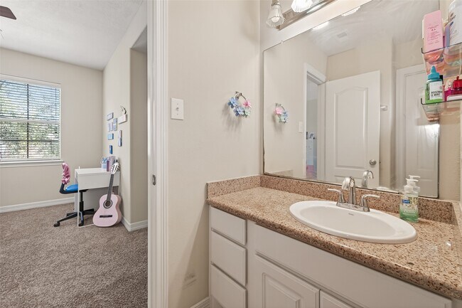 Building Photo - 4311 Red Oak Grove Ct