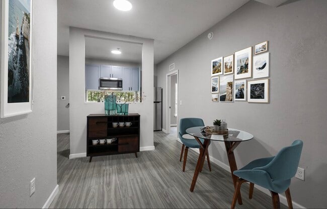 Building Photo - 401 Putnam Dr