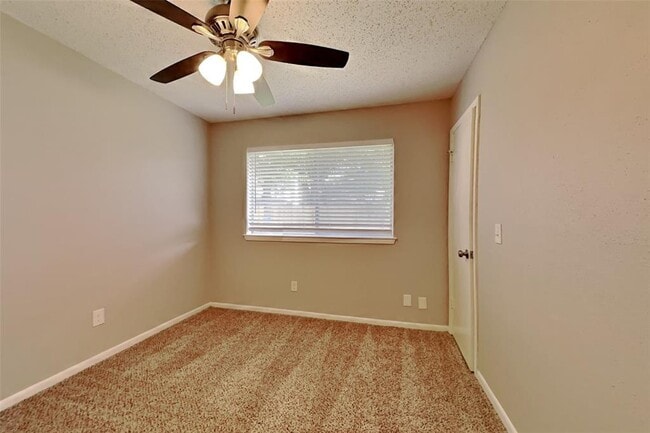 Building Photo - 22722 Brafferton Ln