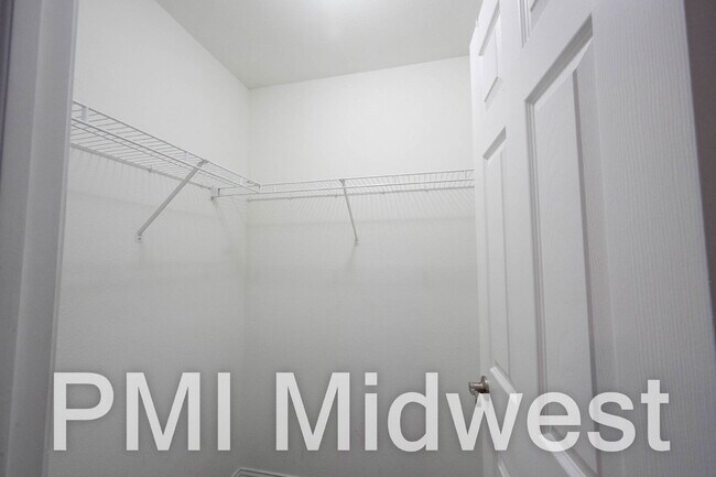 Building Photo - 18058 Cristin Way