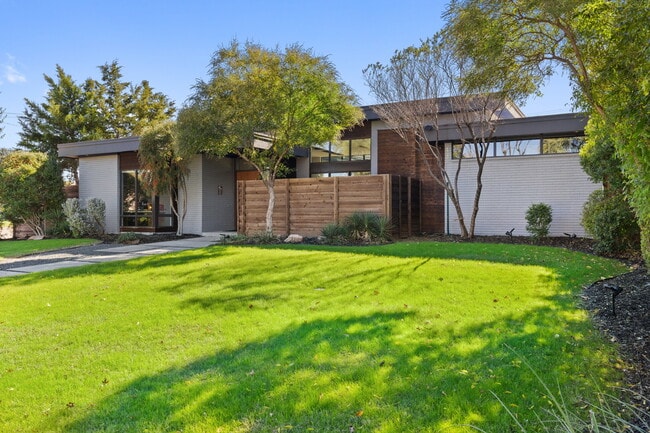 Building Photo - 4156 S Better Dr