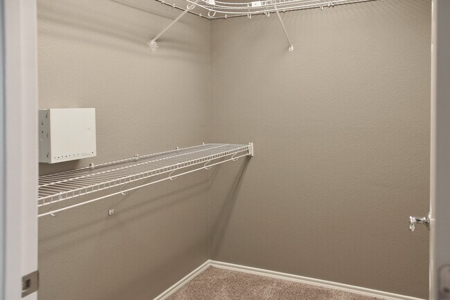 Building Photo - 13600 Breton Ridge St