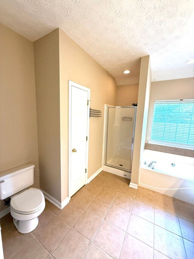 Building Photo - 9400 Colleton Ct
