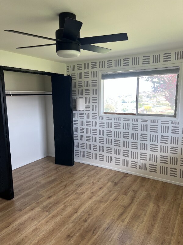 Building Photo - 1209 NE Brown Dr