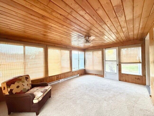 Building Photo - 213 Georgetown Rd