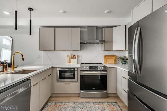 Building Photo - 2605 E Boston St