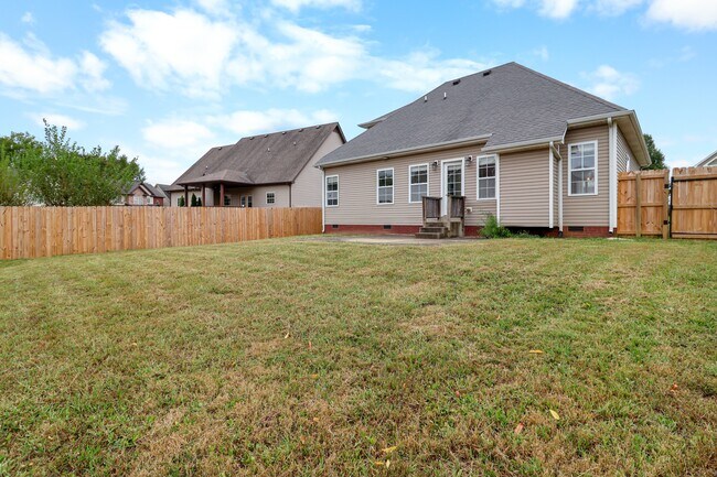 Building Photo - 3375 Cotham Ln