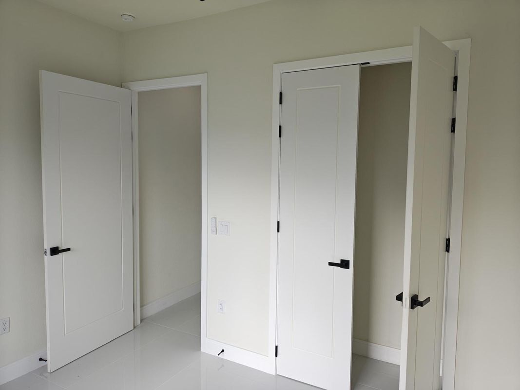 Building Photo - 267 Santa Marta St