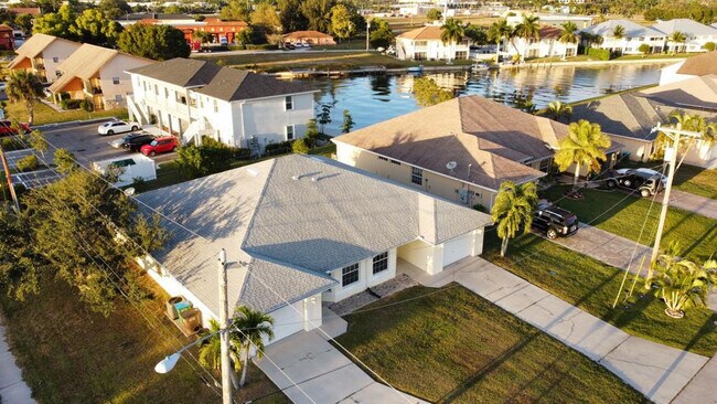 Building Photo - 419 SW 4th St