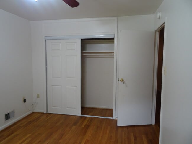 Building Photo - 5010 Wakefield Chapel Rd