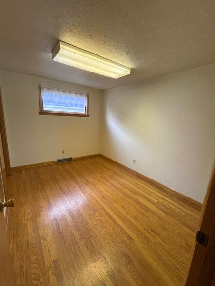Building Photo - 2317 Miller Ave