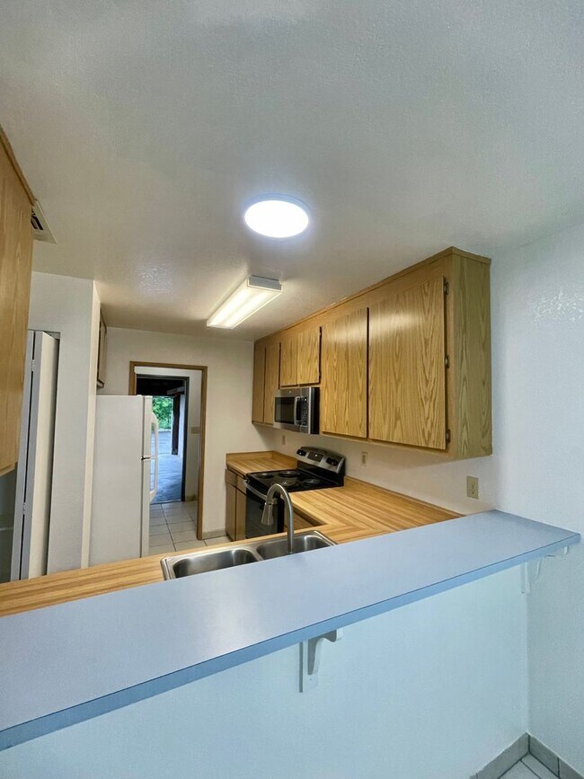 Building Photo - 5356 Vly Rdg Dr