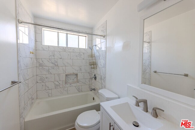 Building Photo - 1426 Orange Grove Ave