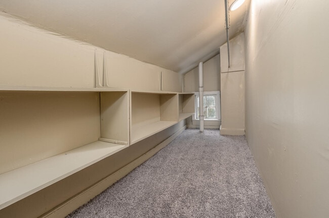 Building Photo - 72 Taylor St