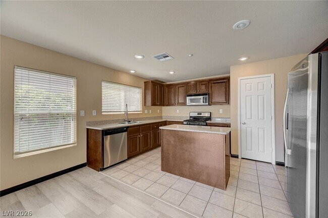 Building Photo - 7333 Camden Pine Ave