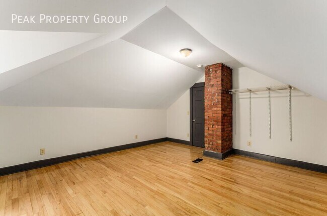 Building Photo - 180-182 W. 8th Avenue-182 W. 8th Avenue