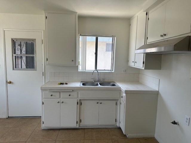 Building Photo - 4405 Elizabeth St