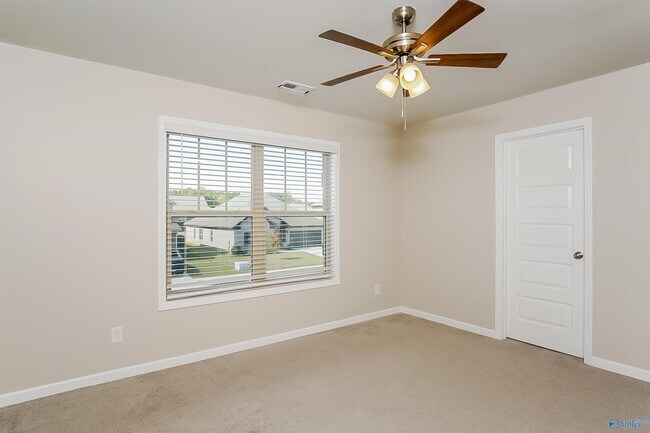 Building Photo - 117 Holly Fern Dr.